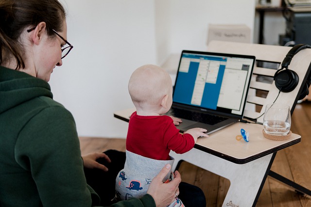 Télétravail et garde d'enfant